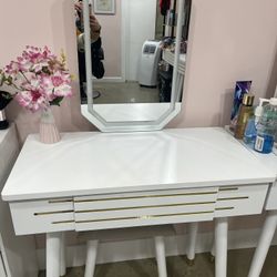 Makeup Vanity 