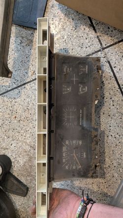1980–1986 instrument gauge cluster Ford F-Series