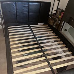 Black leather Bed frame - Queen size