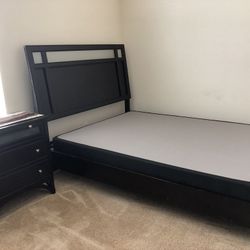 Headboard, Footboard , Bed Frame - Queen With End Table with Three Draws 