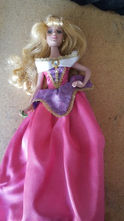 Porcelain barbie doll 13 firm