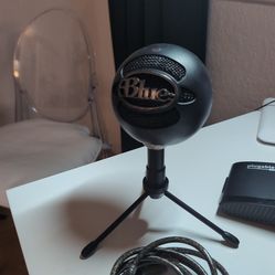 Blue Snowball Microphone 🎤