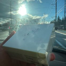 Apple AirPods Pro 2 With Noise Cancelling