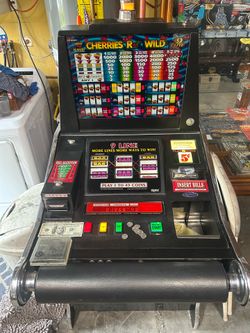 Vintage table top slot machine Vegas style casino 5cent