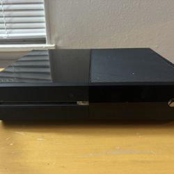 Xbox One W/ Power A Fusion Pro Wired Xbox Controller 