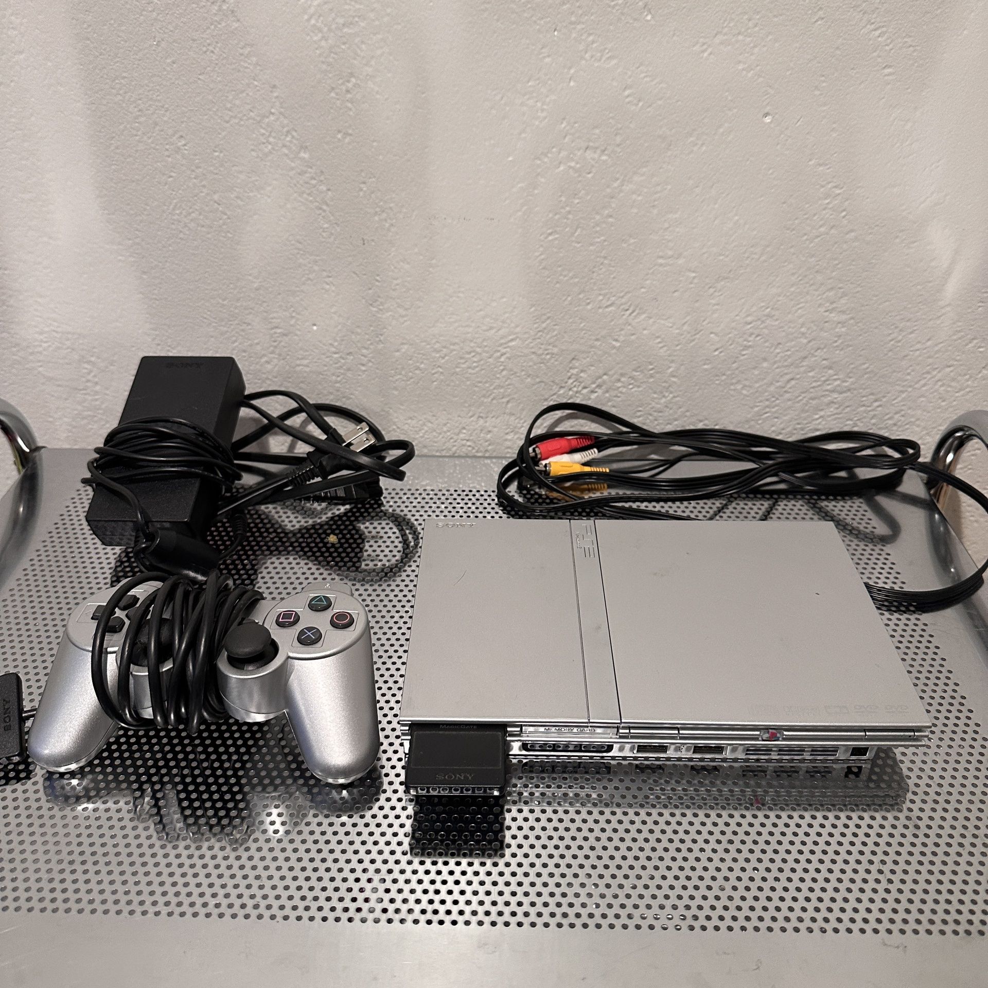 PlayStation 2 Slim Silver