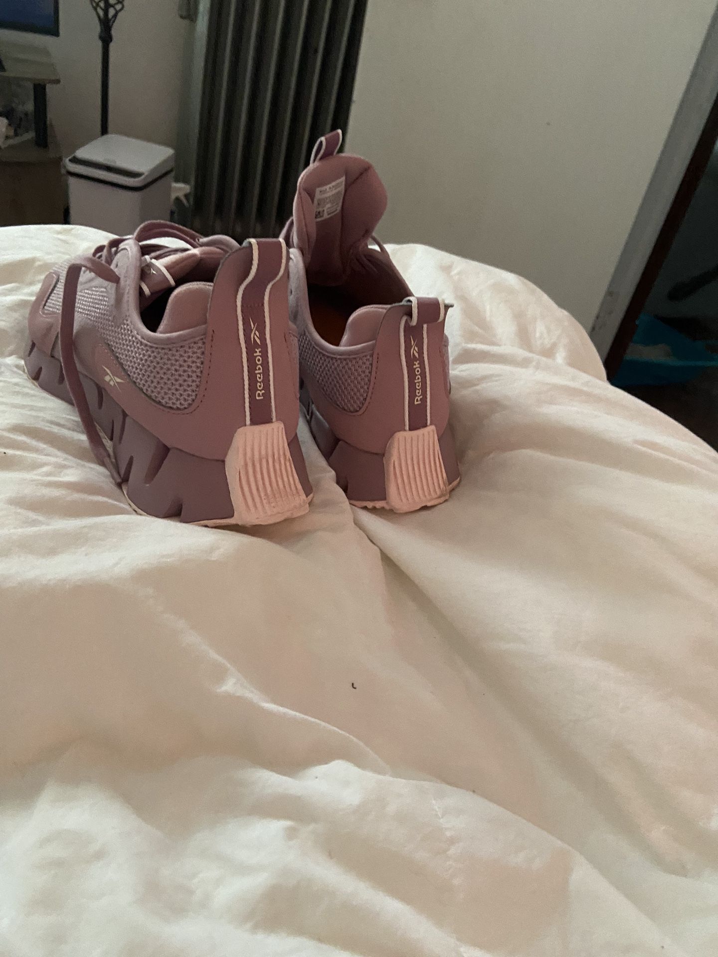 Size 10 Women’s Reebok