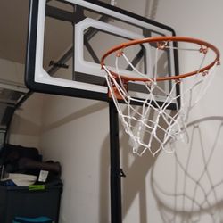6ft Adjustable Franklin Basketball Hoop