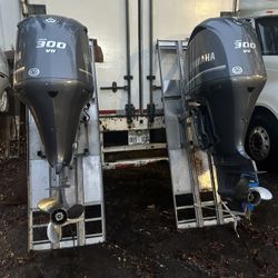 Pair Yamaha F300 (2013)