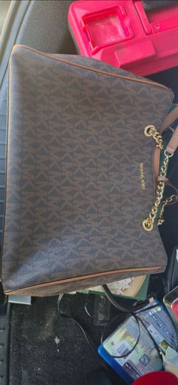 Michael khors purse