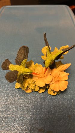 Hummingbird  ceramic  figurine