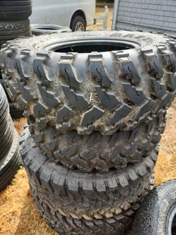 29/9/14 pair of maxxis off-road tires