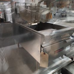 Restaurant Fryer Available For Sale 