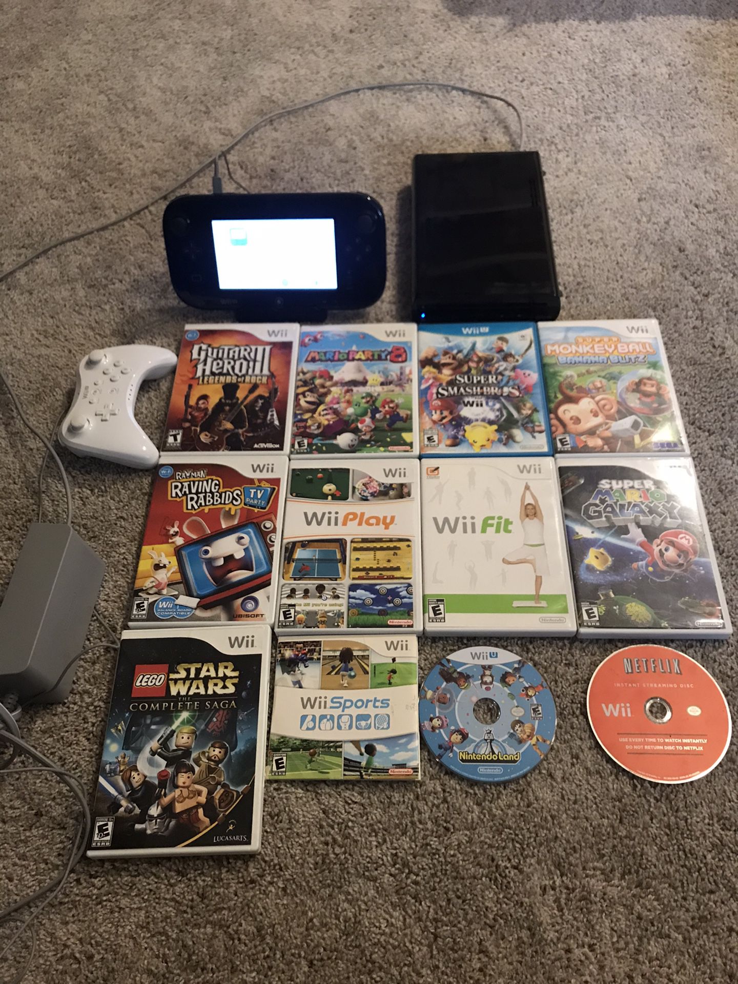 Nintendo Wii U // Controller and Games