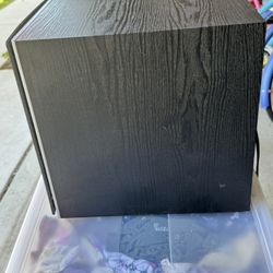 Polk Audio PSW10 Powered Subwoofer – Deep Bass – Works Perfect