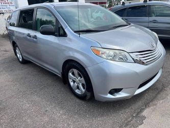 2012 Toyota Sienna