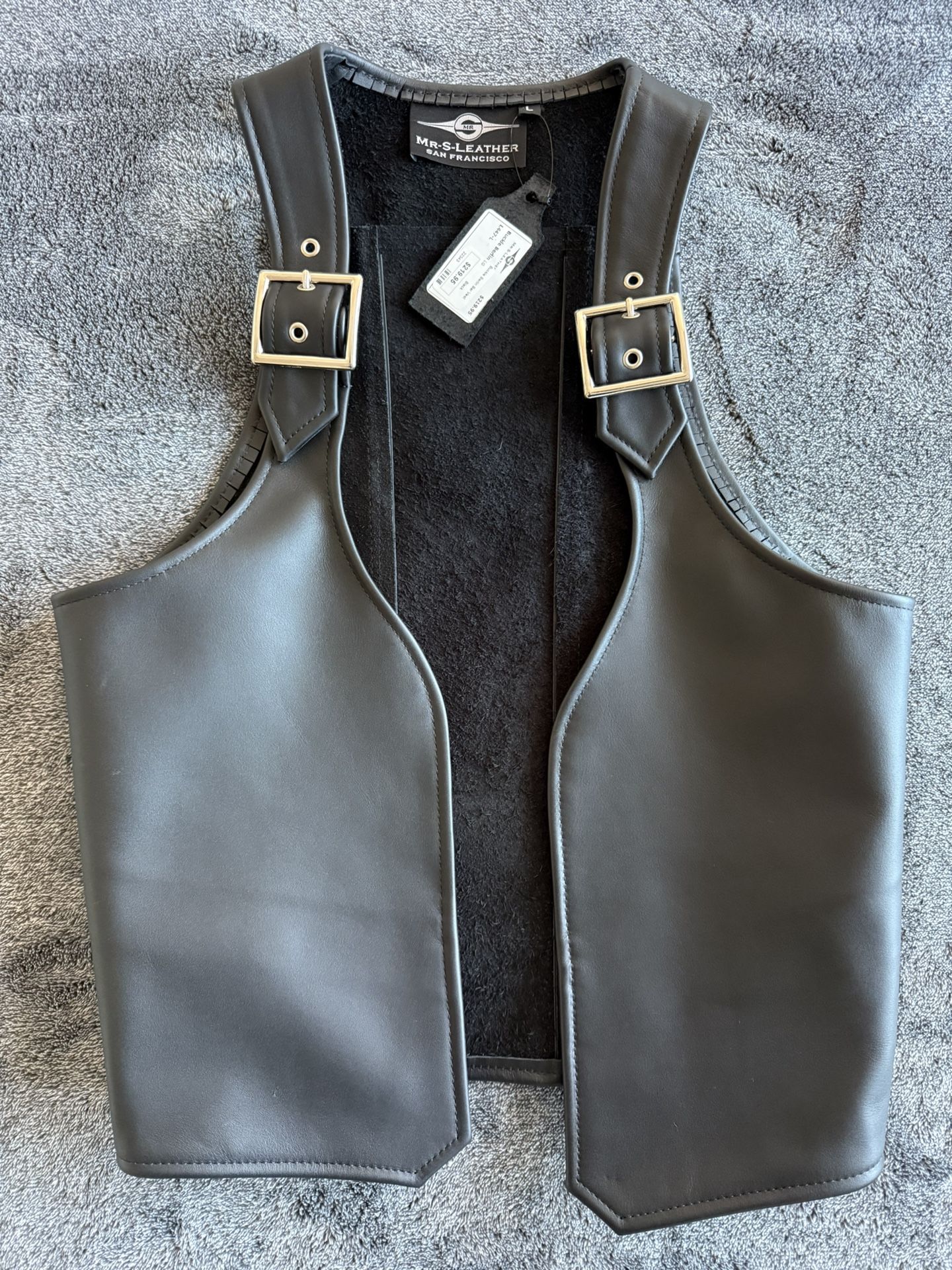 Buckle Berlin Bar Vest  (Size L)