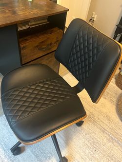 Black Quilted Swivel Desk Chair