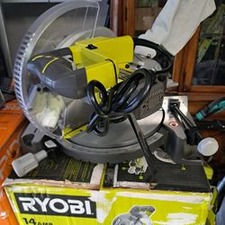 RYOBI

14 Amp Corded 10 in. Compound Miter Saw with LED Cutline Indicator