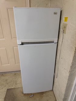 Top Freezer Refrigerator