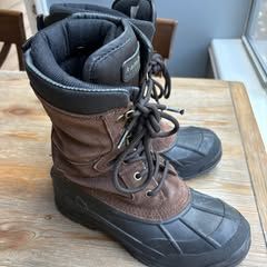 Title: Kamik Waterproof Brown Lace-Up Winter Snow Boots – Size 9