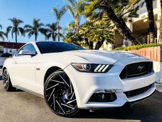 2015 Ford Mustang GT * 6 SPEED * 5.0 V8 * RIMS * EXHAUST *