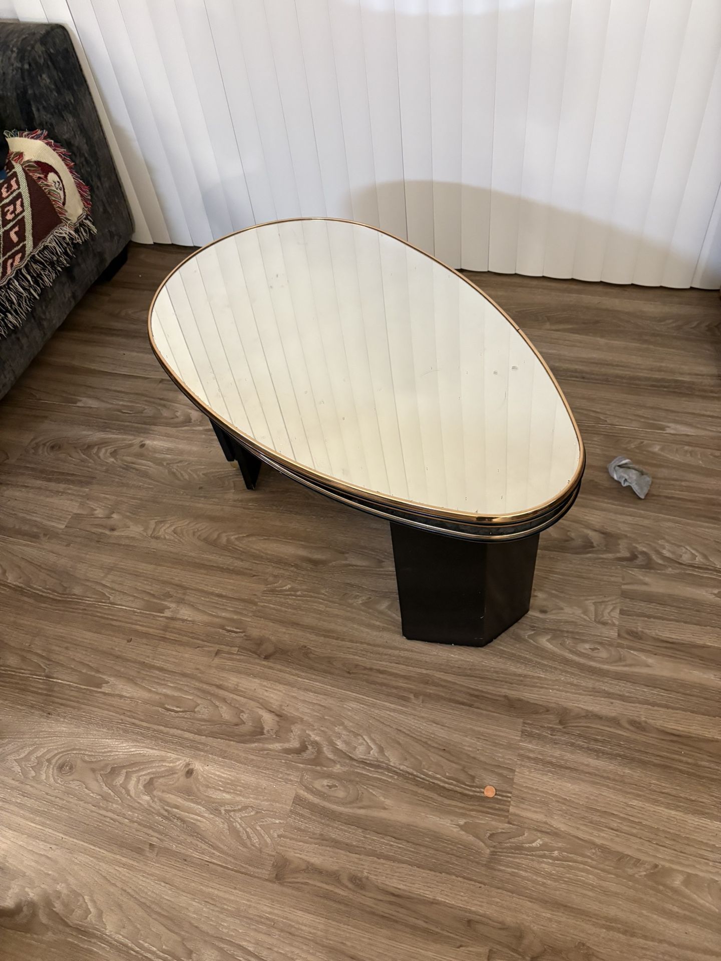 Hard coffee table 2 end tables glass