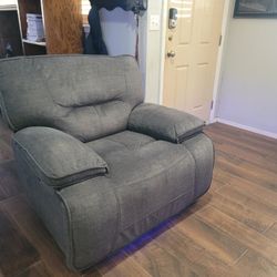 Beautiful Basically New Electric Recliner With Leds and Charger