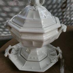 Vintage Red Clif White Ironstone Soup Tureen & Lid Grape Design 