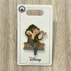New Disney Pin Hunchback Of Notre Dame Quasimodo Disneyland 