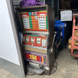 old school slot machine 