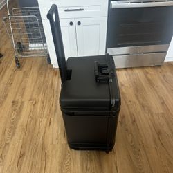 Brand New PELICAN CASE AND LIGHTLY USED 