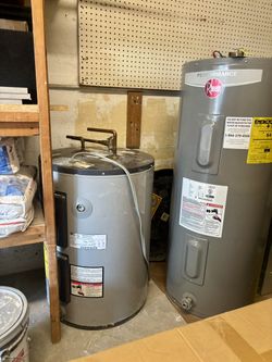 American Water Heater Co. 38-Gallon Water Heater – Very Clean – $125