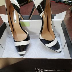 Designer woman's Shoes size 6.5