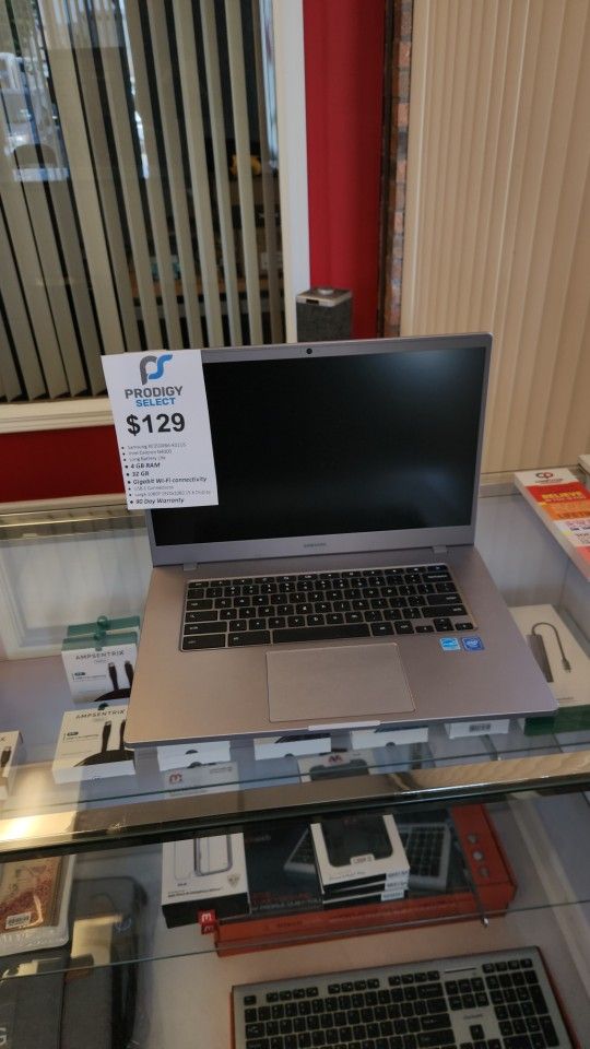 Samsung 32GB Laptop