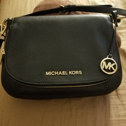 New Michael Kors Purse