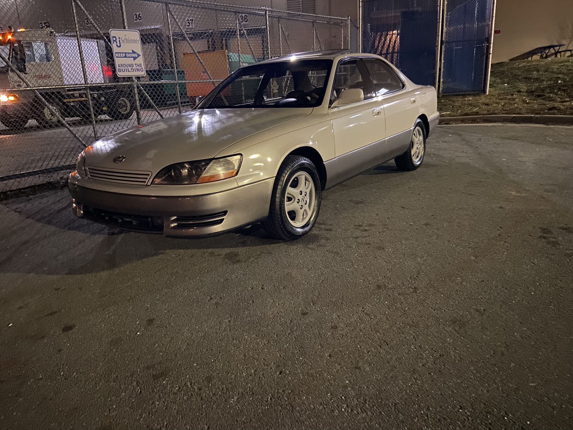 1996 Lexus ES