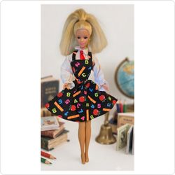 Vintage 1991 Barbie Doll with School Days Apple & Number Dress