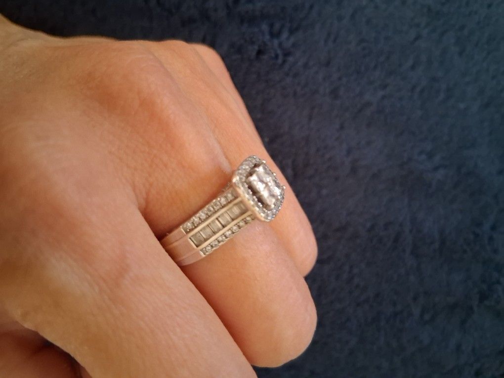 925 Sterling Silver Engagement Ring Size 7