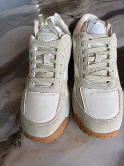 Avia Men’s Sneakers Size 10 Beige White Gum Sole Casual Athletic Shoes
