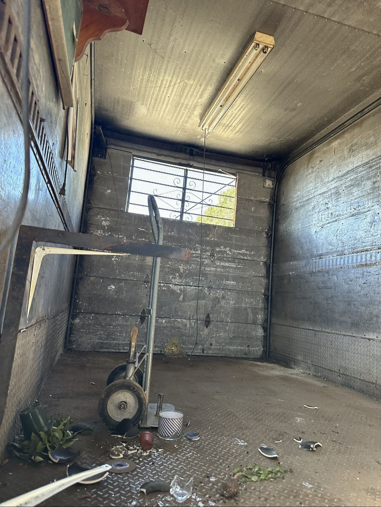 Shipping Container/ Conex / Storage/ Roll up Door