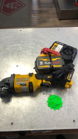 1003 Dewalt DCG418 4.5”-6” 20V Lithium Ion 60V Flex Brushless Angle Grinder W/ 9AH Flexvolt 20V/60V Battery and Charger 550086