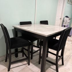 Dining Table With 4 Chairs