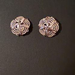 KRAMER Signed Vintage Elegant Gold Knot Clip Earrings