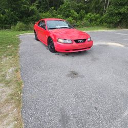 2004 Ford Mustang