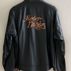 New With Tags Women’s Harley Davidson Genuine Leather Jacket