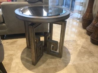 Decorative Round End Table w/ Glass Top