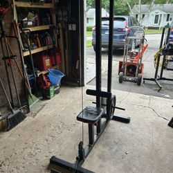Lat pulldown machine 