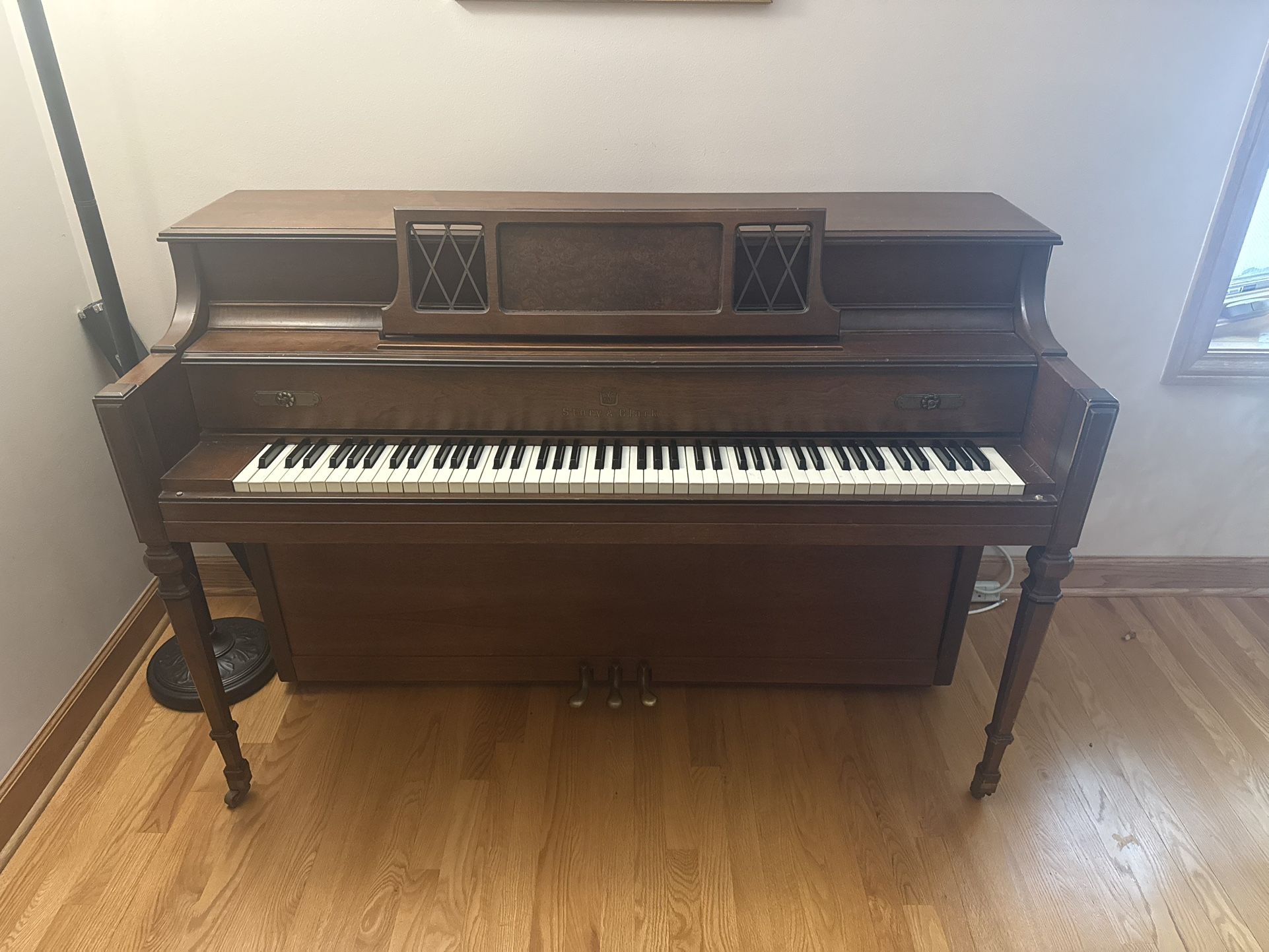 Story And Clark Upright Piano