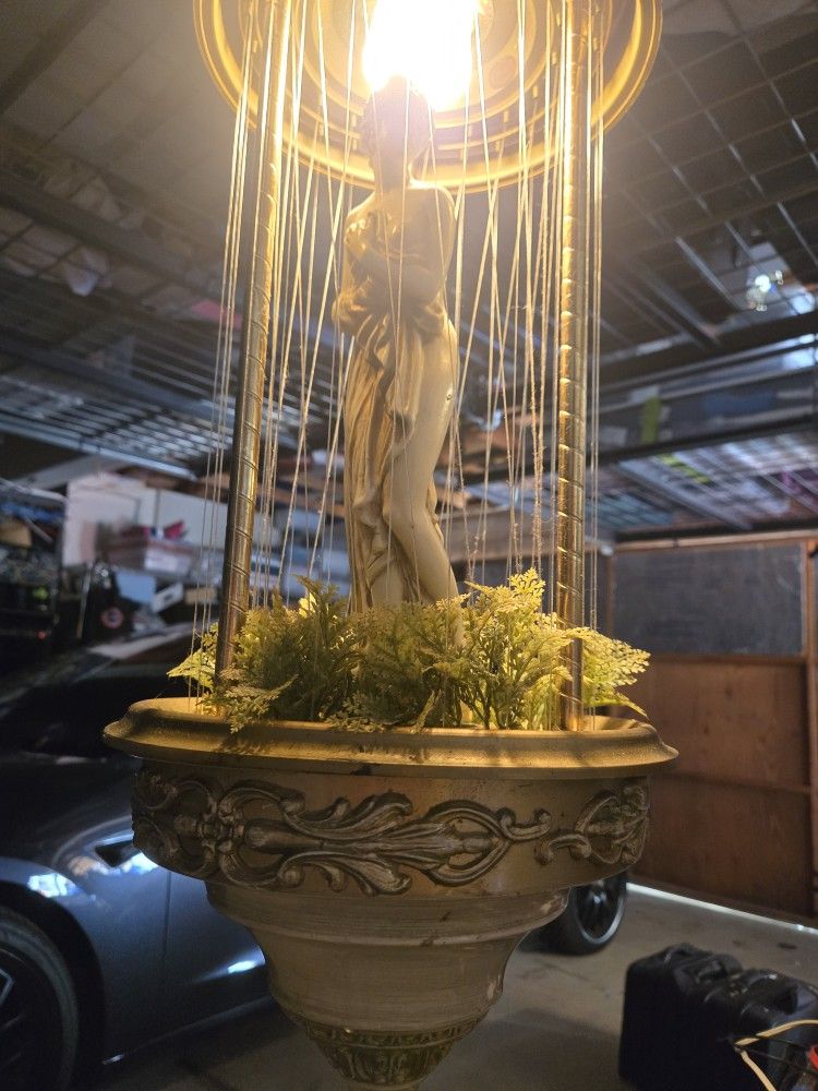 Goddess Oil Rain Lamp Great Condition 